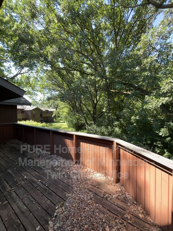 Building Photo - 1514 N Timber Ridge