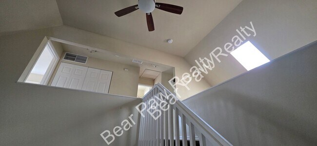 Building Photo - 322 Hacienda Ct