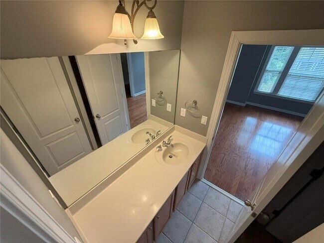 Building Photo - 3730 Clay Ct