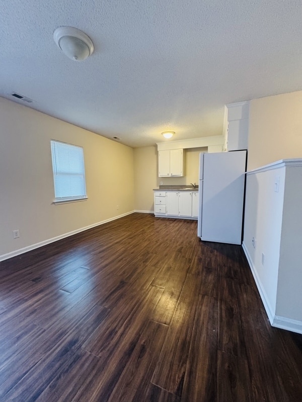 Building Photo - 3027 Adams Blvd