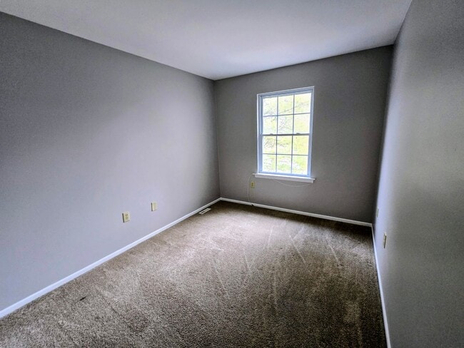 Building Photo - 1578 Pinewind Dr