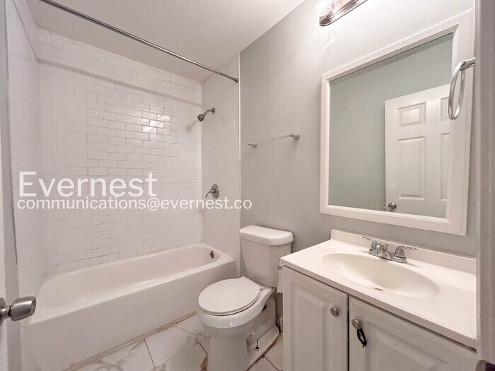 Building Photo - 438 Lanier St NW