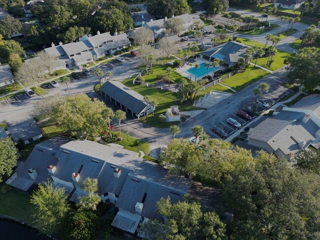 Building Photo - Furnished Unit in Fountain Gate Condo Association!