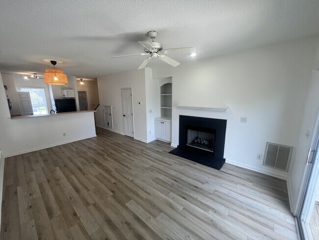 Building Photo - 5375 Cog Hill Ct