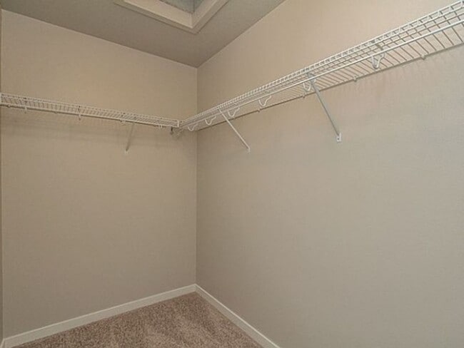 Building Photo - Twin Gates Townhomes - End Unit