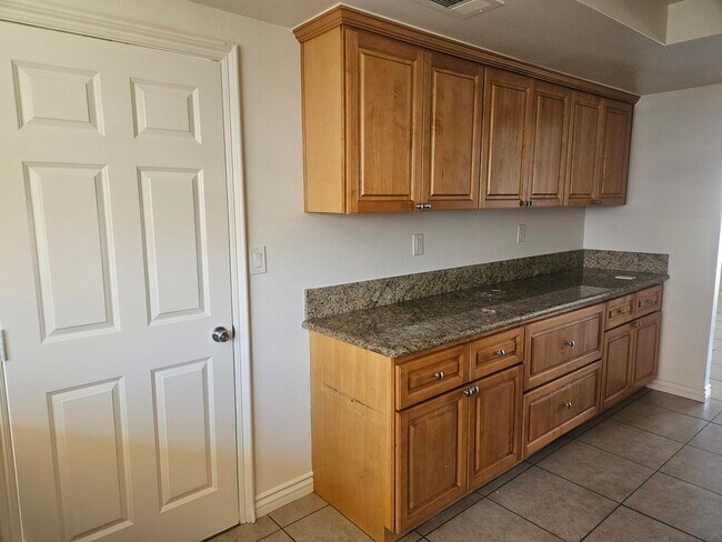 Building Photo - 66316 San Juan Rd