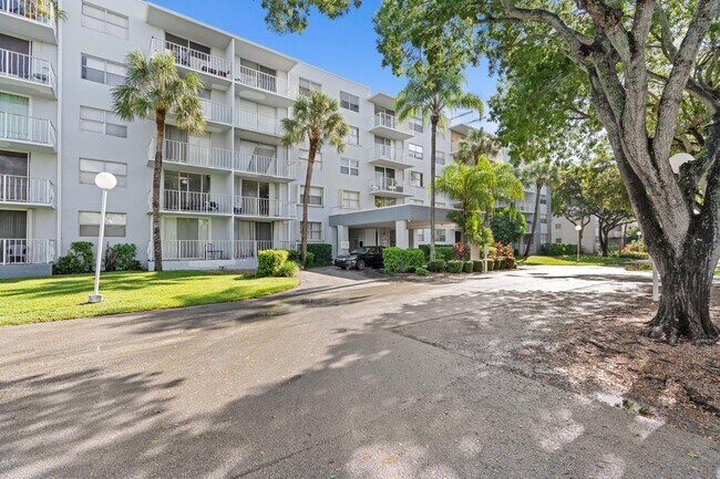 Building Photo - 480 Executive Center Dr