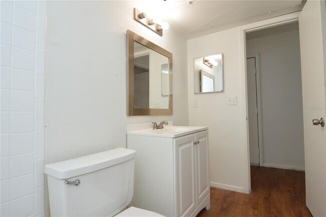 Building Photo - 8425 Cerro Cir