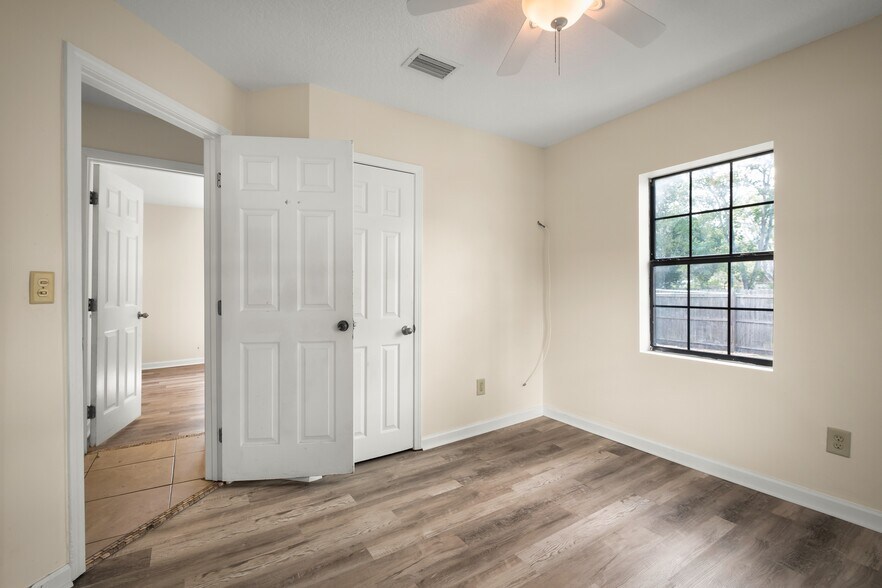 Building Photo - 12716 Gillespie Ave