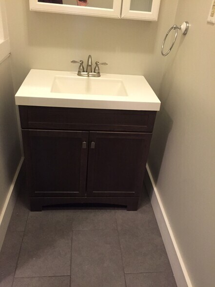 Half bath off kitchen - 1919 Plainfield Ave NE