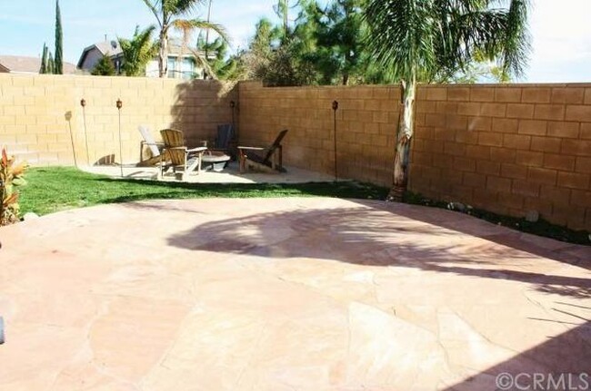 Building Photo - 16287 Los Coyotes St