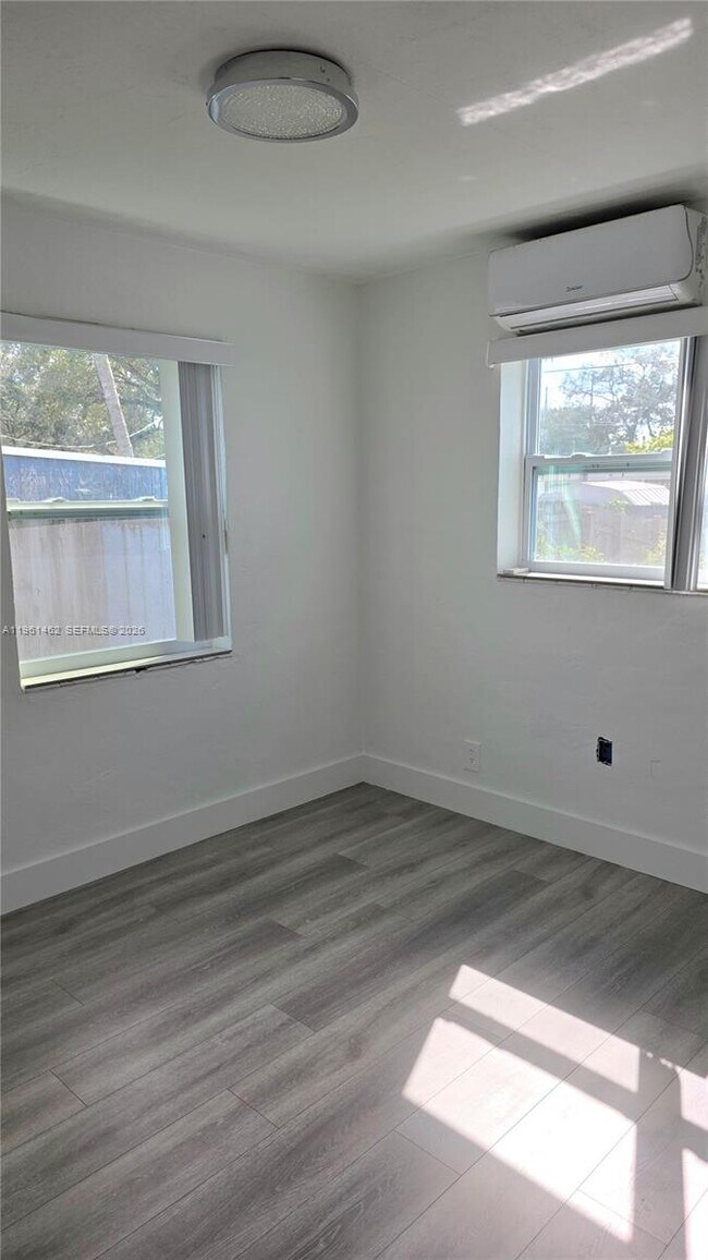 Building Photo - 6616 Raleigh St