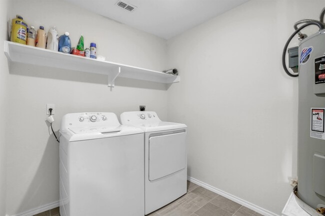 Building Photo - 5112 Anacahuita Dr