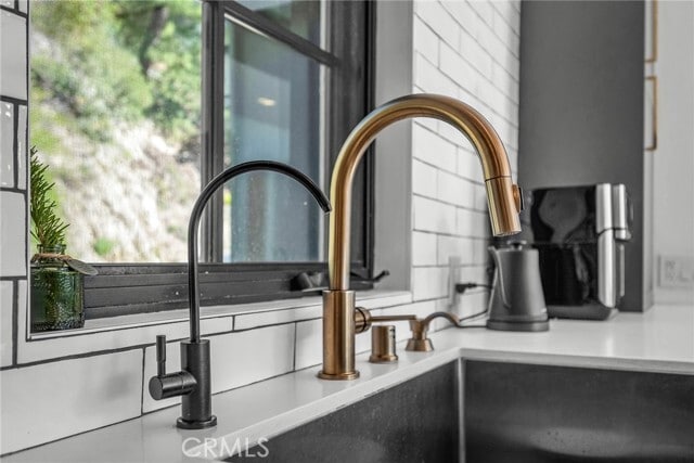 Building Photo - 24301 Sylvan Glen Rd