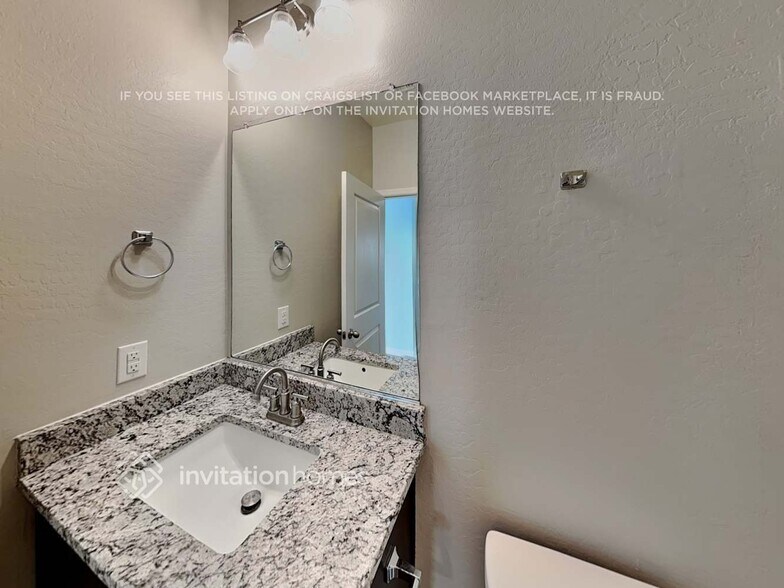 Building Photo - 36816 W Oliveto Ave