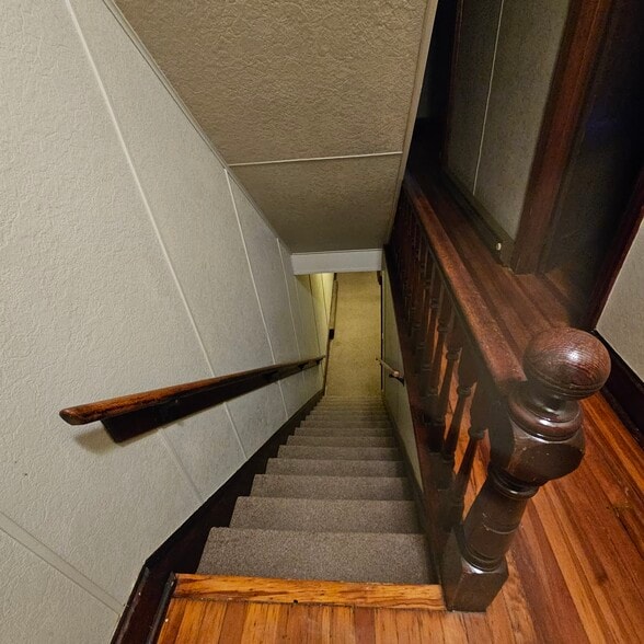 Stairs - 186 E Main St