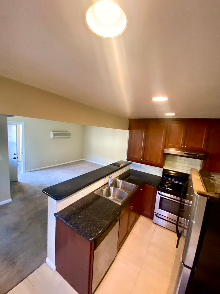 Building Photo - 11647 Ayres Ave