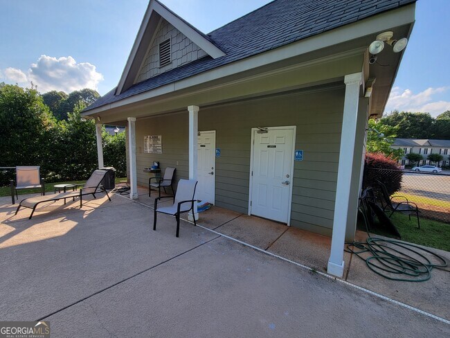 Building Photo - 114 Lakeview Estates Dr