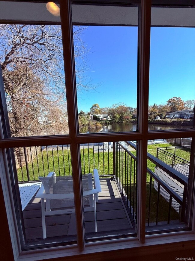 Building Photo - 640 Derby Ave