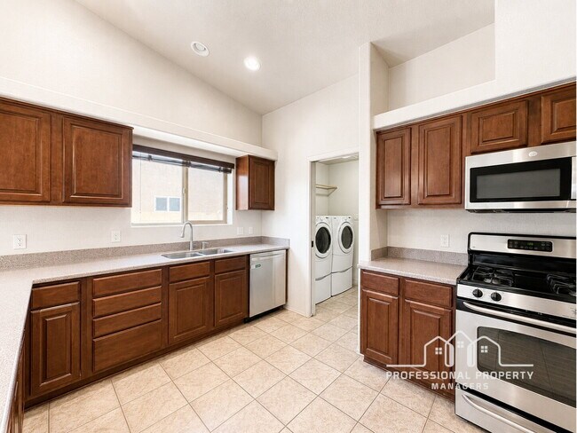 Building Photo - "Spacious 4-Bedroom, 2-Bathroom SOLAR Home in Mesa del Sol!"