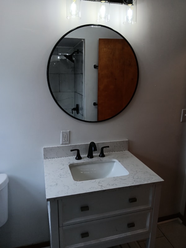 Building Photo - 640 N Summit St