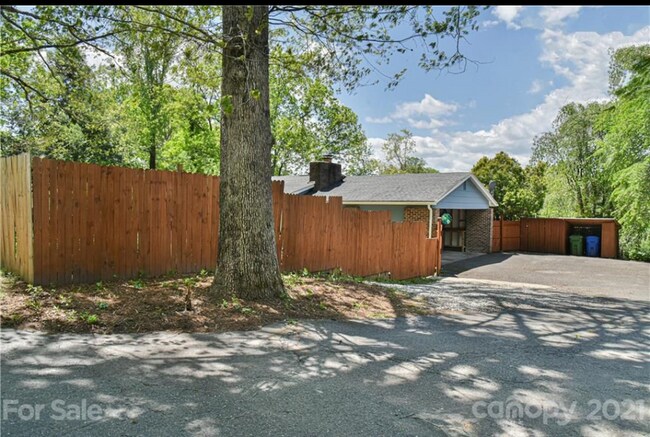 Building Photo - 50 Booker St