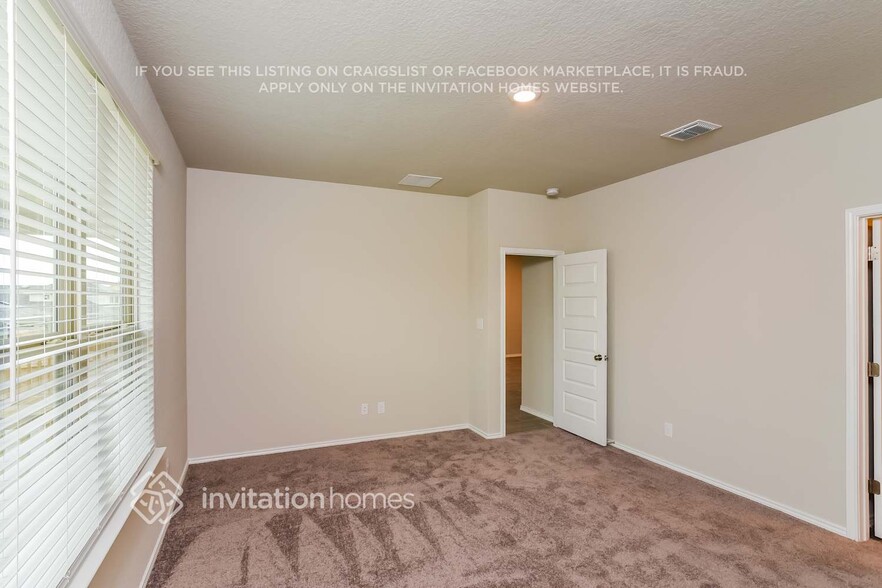 Building Photo - 10526 Briceway Ace