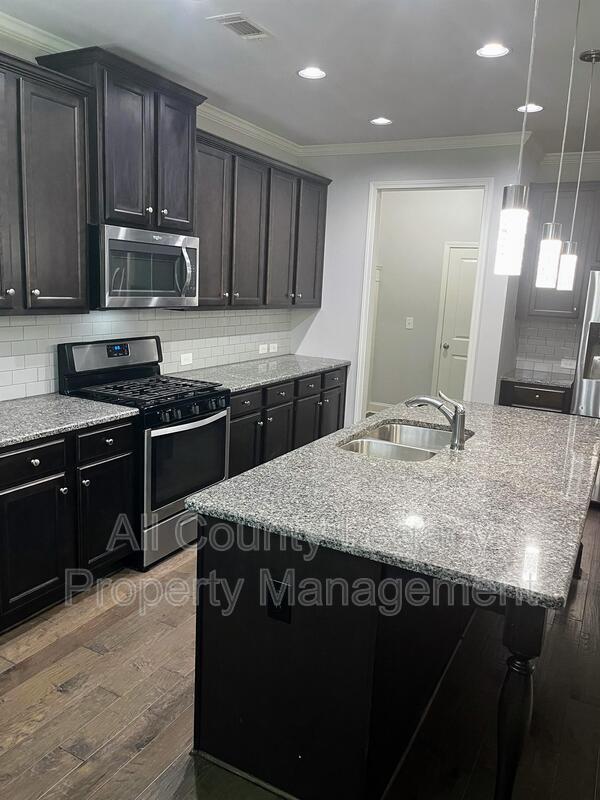 Building Photo - 3102 Avenel Ct