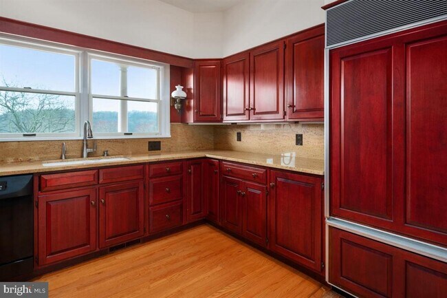 Building Photo - 15321 FALLS