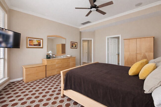 Building Photo - 3803 Shadow Royal Dr