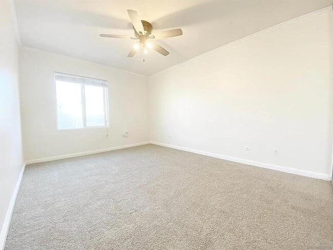 Building Photo - 3030 Suncrest Dr