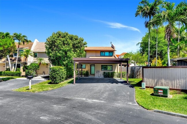 Building Photo - 9210 SW 136th St Cir