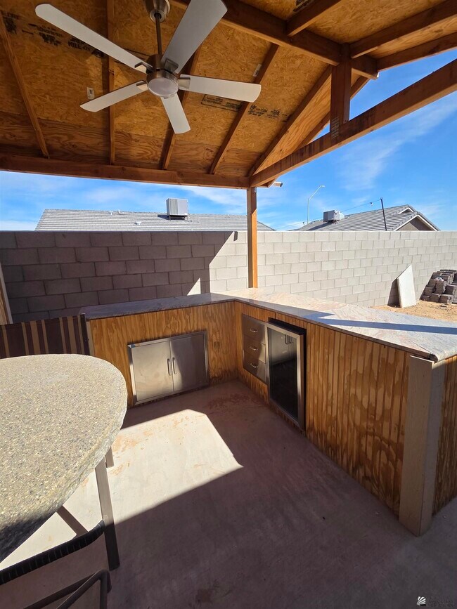 Building Photo - 3874 Santa Sophia St