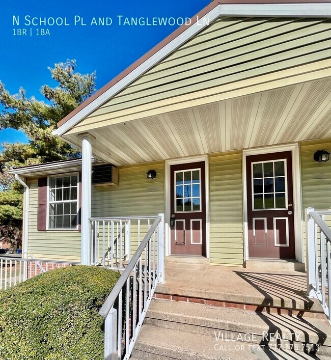 Building Photo - 335 N School Pl