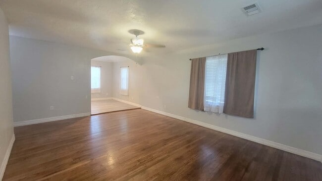 Building Photo - 208 Battlebell Rd