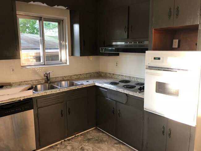 Building Photo - 2605 Dexter Ln
