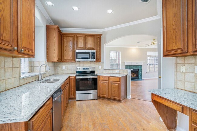 Building Photo - 5201 Arrowhead Way