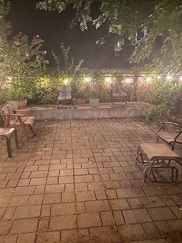 Building Photo - 306 Lewis Ave