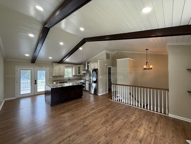 Building Photo - 17493 American Way