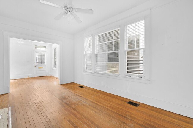 Building Photo - 2234 Whitaker St