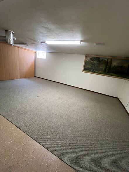 Building Photo - 640 E 300 N