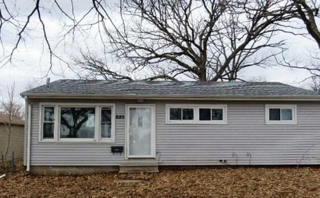 Building Photo - 3 Bed/2 Bath House for Rent! NO APPLICATIO...