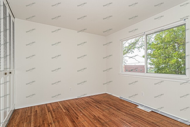 Building Photo - 5031 Tulip Tree Ln