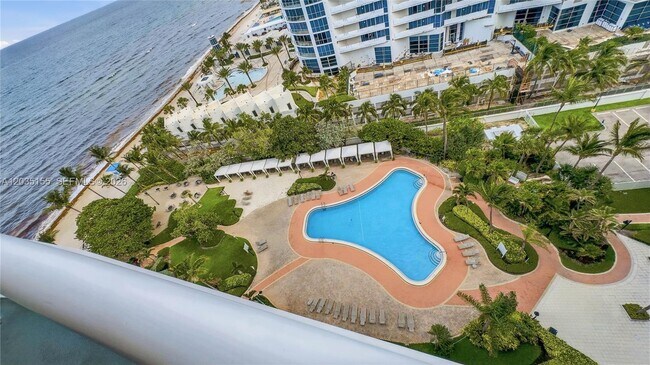 Building Photo - 3001 S Ocean Dr