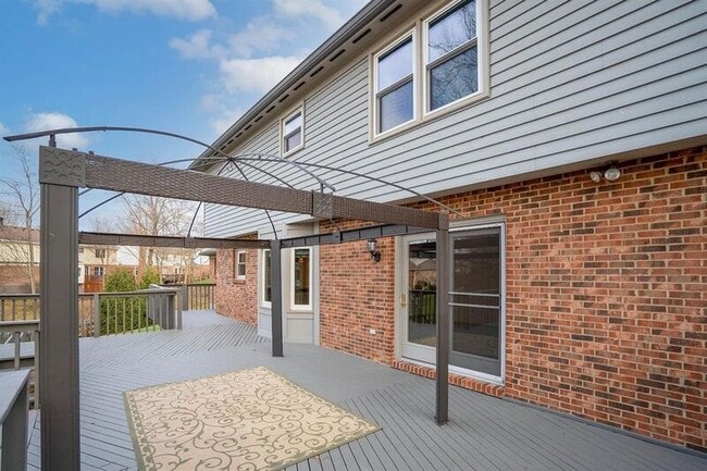 Building Photo - 1851 Foxhollow Dr