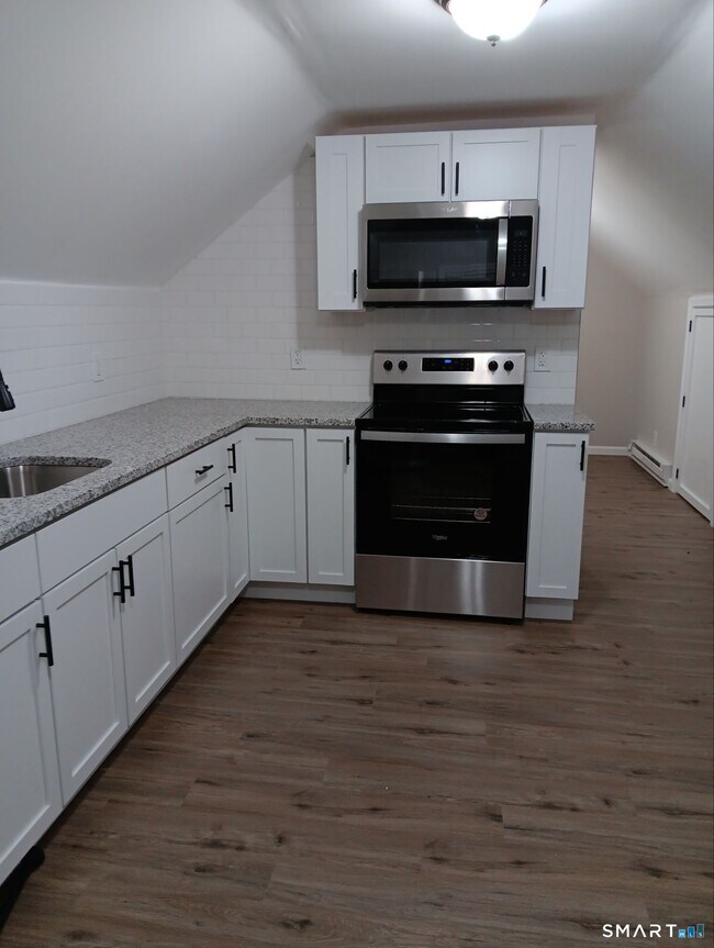 Building Photo - 282 Ward St