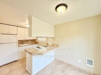 Building Photo - 906 Z St