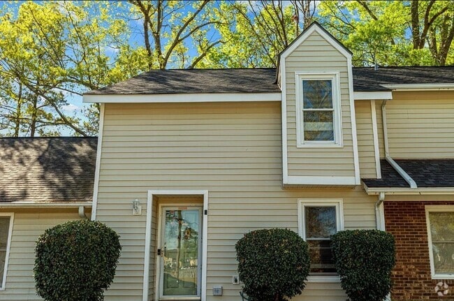 Building Photo - 2501 Saint Christopher Cir SW