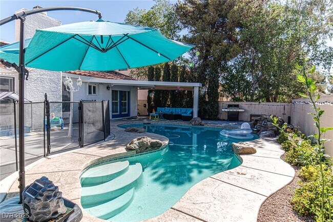 Building Photo - 9009 Feather River Ct
