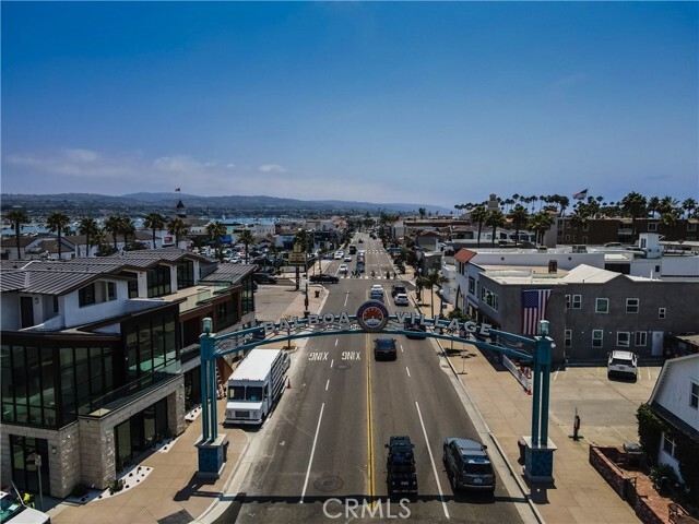 Building Photo - 112 E Balboa Blvd